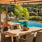 Zeus Exclusive Villa *