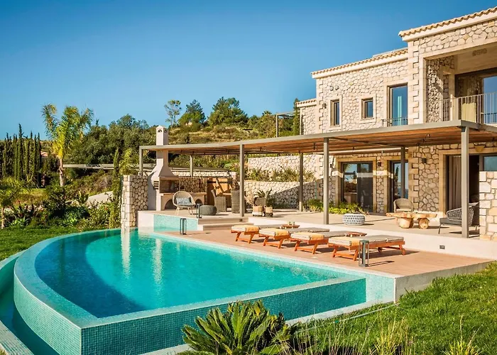 Zeus Exclusive Villa *