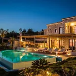 Zeus Exclusive Villa *